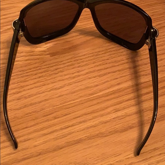 AUTHENTIC GUCCI SUNGLASSES - Picture 4 of 6